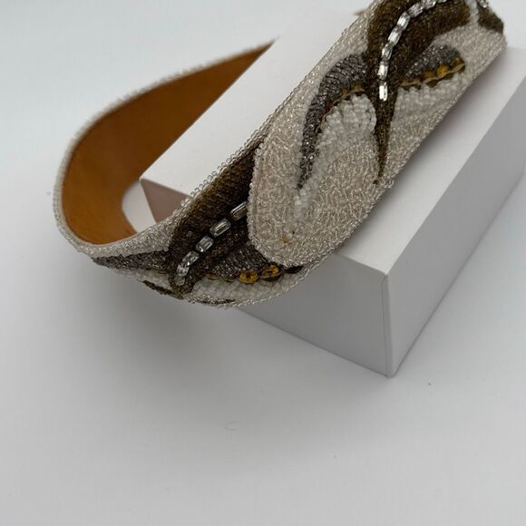 Vintage 1950s 1960s Hand Beaded Belt Ivory Brown Glass Seed  display picture 1